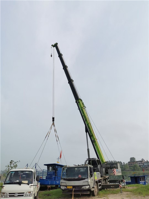 德宏桥梁建设吊装案例